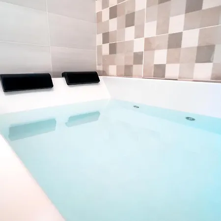 Lägenhet Estudio Con Jacuzzi Privado En Triana
